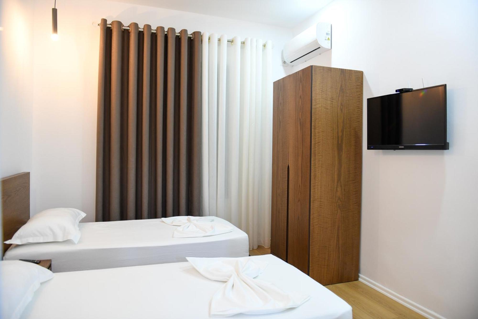Guest House Cela City Centre Berat Exterior foto