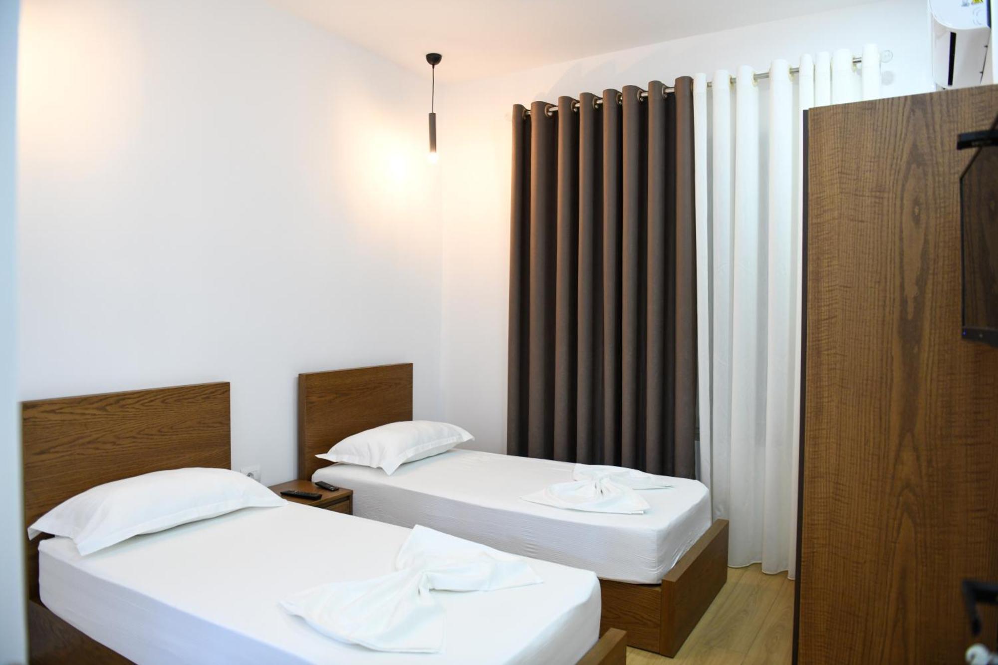 Guest House Cela City Centre Berat Exterior foto