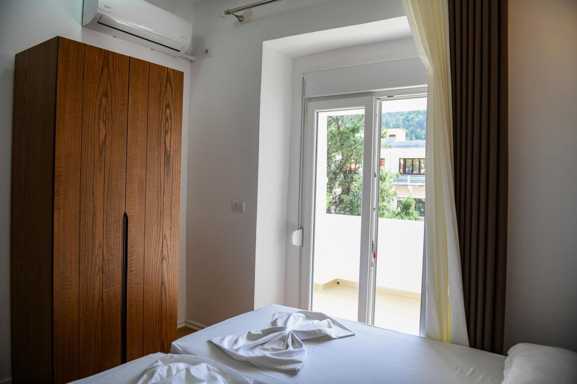 Guest House Cela City Centre Berat Exterior foto