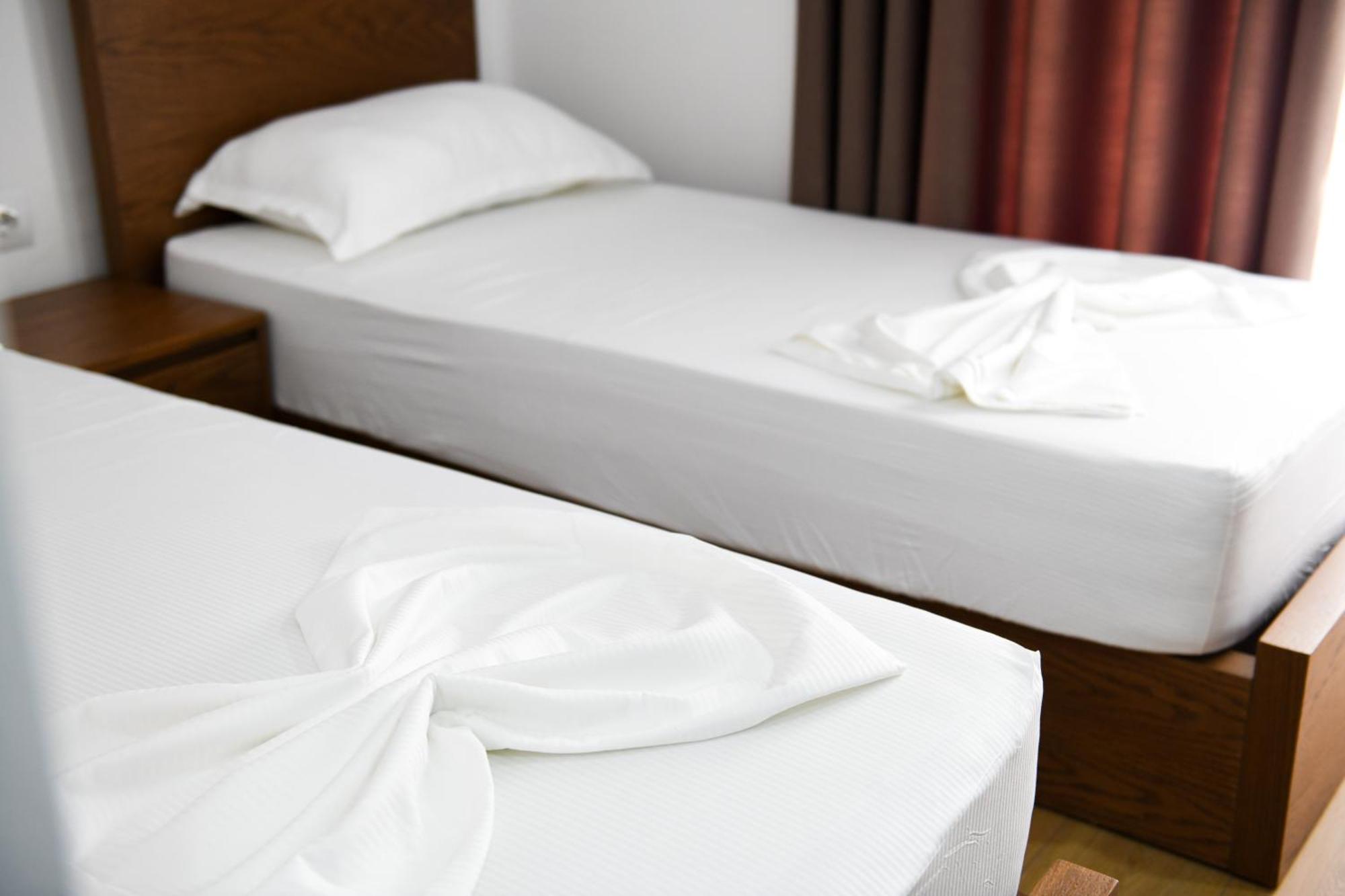Guest House Cela City Centre Berat Exterior foto